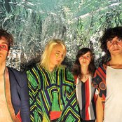 Hyphen Hyphen - List pictures