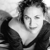 Julie Christensen - List pictures