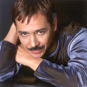 Eddie Santiago - List pictures