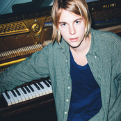 Tom Odell - List pictures