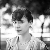 Tiê - List pictures