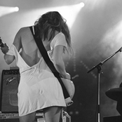 Blonde Redhead - List pictures