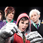 Family Force 5 - List pictures