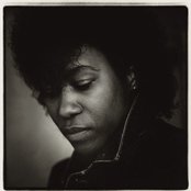 Joan Armatrading - List pictures