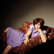 Rosie Thomas - List pictures