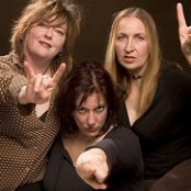 Tres Chicas - List pictures