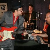 Ronnie Earl & The Broadcasters - List pictures