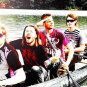 Destroy The Runner - List pictures