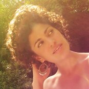 Elena Gadel - List pictures