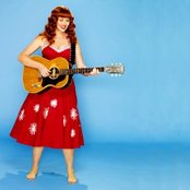 Kim Lenz - List pictures