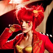 Gabby Young & Other Animals - List pictures