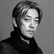 Ryuichi Sakamoto - List pictures
