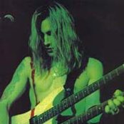 Nuno Bettencourt - List pictures