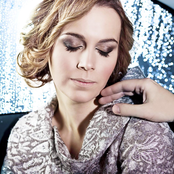 Maya Sar - List pictures