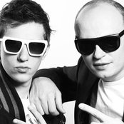 Hard Rock Sofa - List pictures