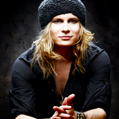 Max Jason Mai - List pictures