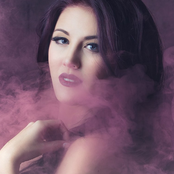 Molly Sandén - List pictures