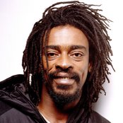 Seu Jorge - List pictures