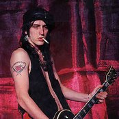 Izzy Stradlin - List pictures