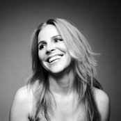 Lisa Miskovsky - List pictures