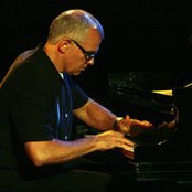 Laurence Hobgood - List pictures