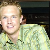 Blaine Larsen - List pictures