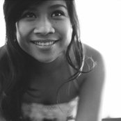 Zee Avi - List pictures