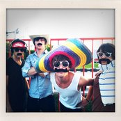 Parachute - List pictures