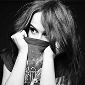 Gabrielle Aplin - List pictures