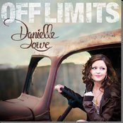 Danielle Lowe - List pictures