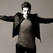 Robin Stjernberg - List pictures