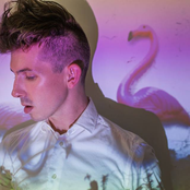 Ayer - List pictures