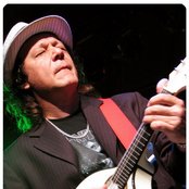 Armandinho - List pictures