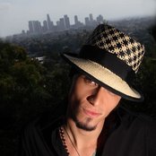 Chelo - List pictures