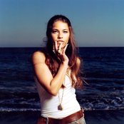 Debi Nova - List pictures