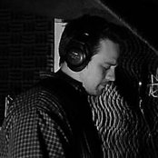 Revis - List pictures