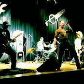 Hug Me Mum - List pictures