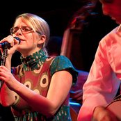 Aoife O'donovan - List pictures