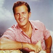 Pat Boone - List pictures