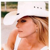 Danni Leigh - List pictures