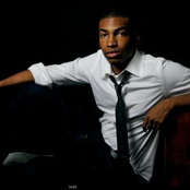 Jarell Perry - List pictures