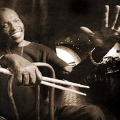 Elvin Jones - List pictures