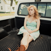 Lydia Loveless - List pictures