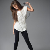 Anahi - List pictures