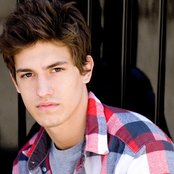 Asher Monroe - List pictures