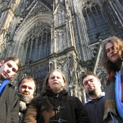 Luna Amara - List pictures