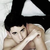 Danny Leiva - List pictures