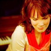 Ginny Owens - List pictures