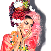 Neon Hitch - List pictures