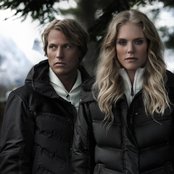 Ask Embla - List pictures